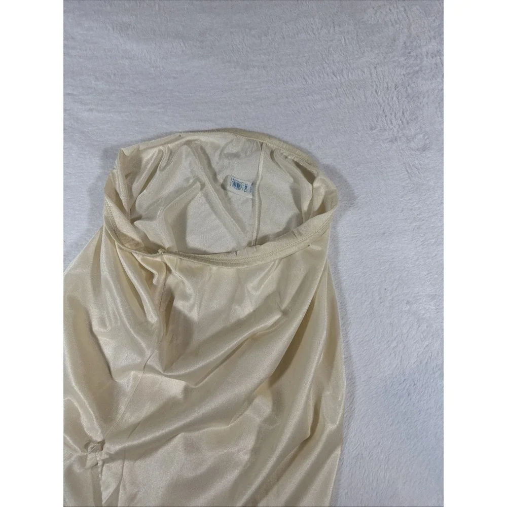 1960s Union-Made ILGWU Women's Slip Made in USA‎ RN 14510